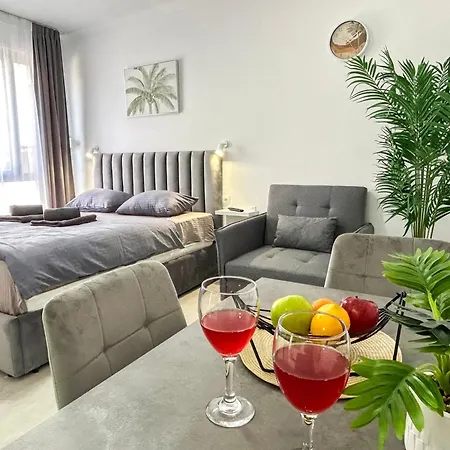 The Azure Embrace دراس