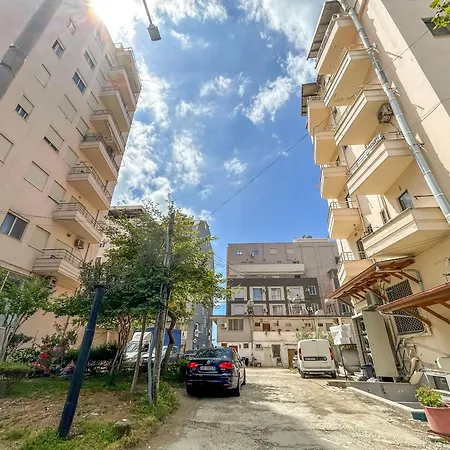 The Azure Embrace * دراس