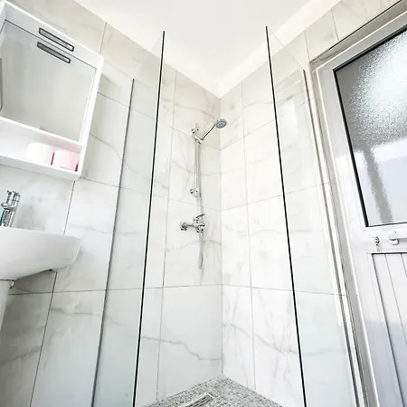 شقة The Azure Embrace