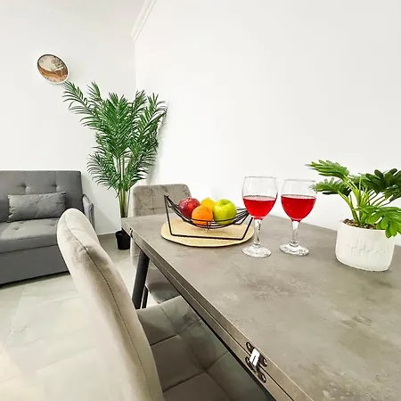 The Azure Embrace شقة *